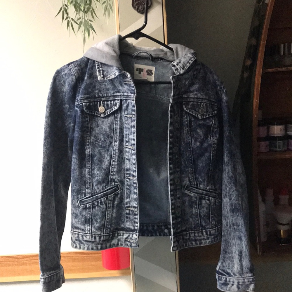 Jean Jacket with detachable hoodie!